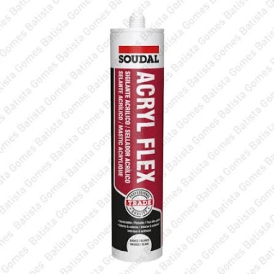 Embalagem branca cilíndrica do selante acrílico Soudal Acryl Flex com rótulo vermelho, preto e texto branco.