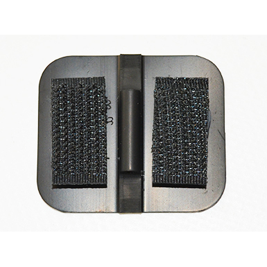 Dobradiça preta com velcro em fundo branco