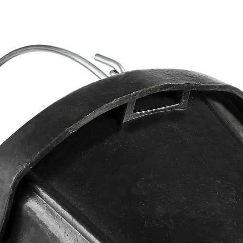 Panela de ferro fundido preta com gancho metálico