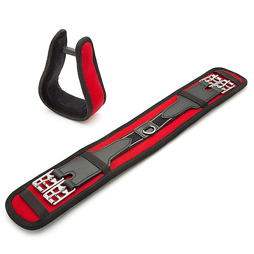 Conjunto de pegas e cincha vermelha e preta com fivelas metálicas