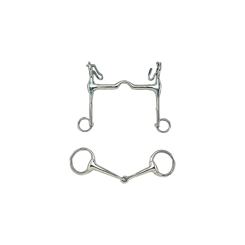 Dois bocaltes metálicos para equitação sobre fundo branco