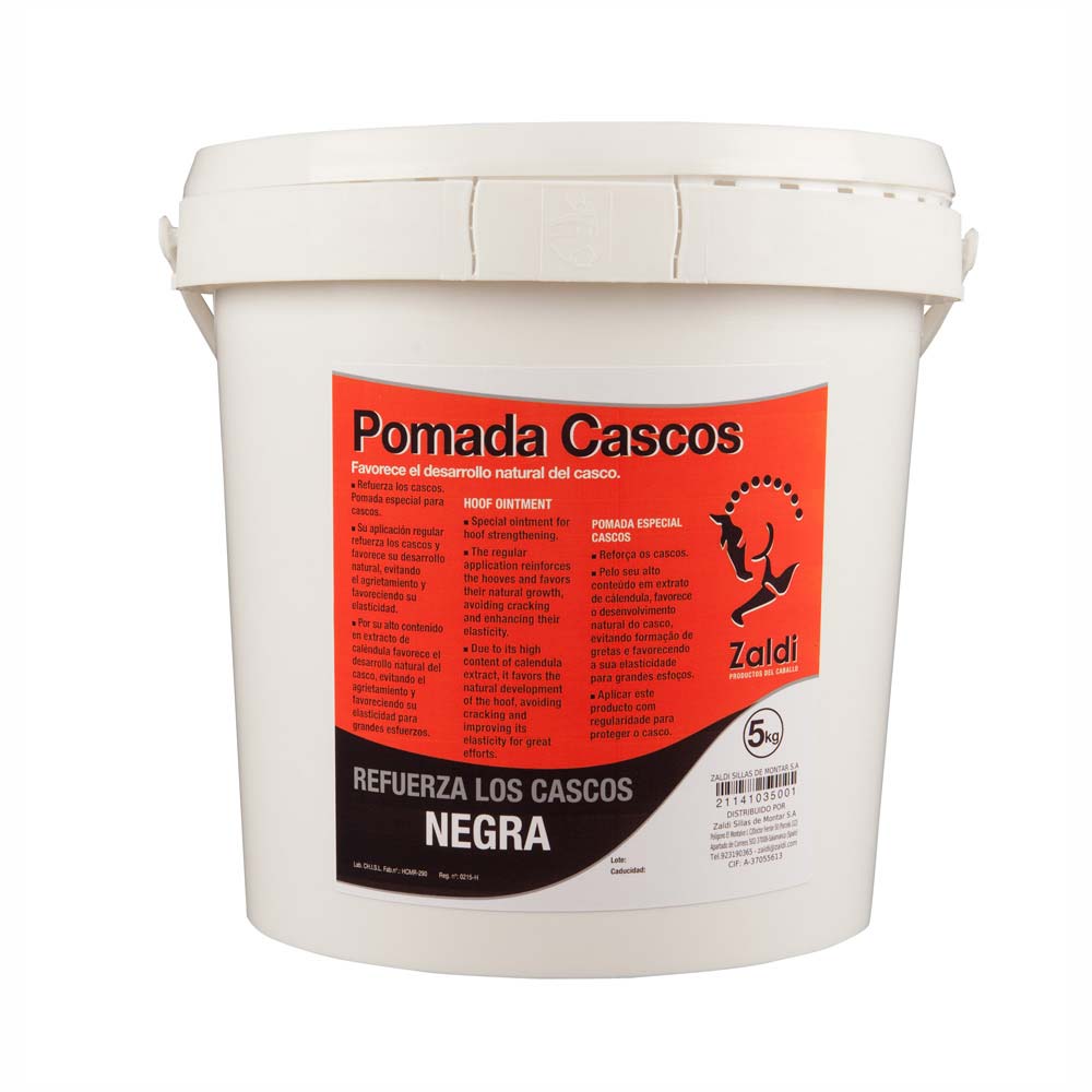 Recipiente branco de balde com rótulo vermelho e preto de Pomada Cascos Negra para cascos