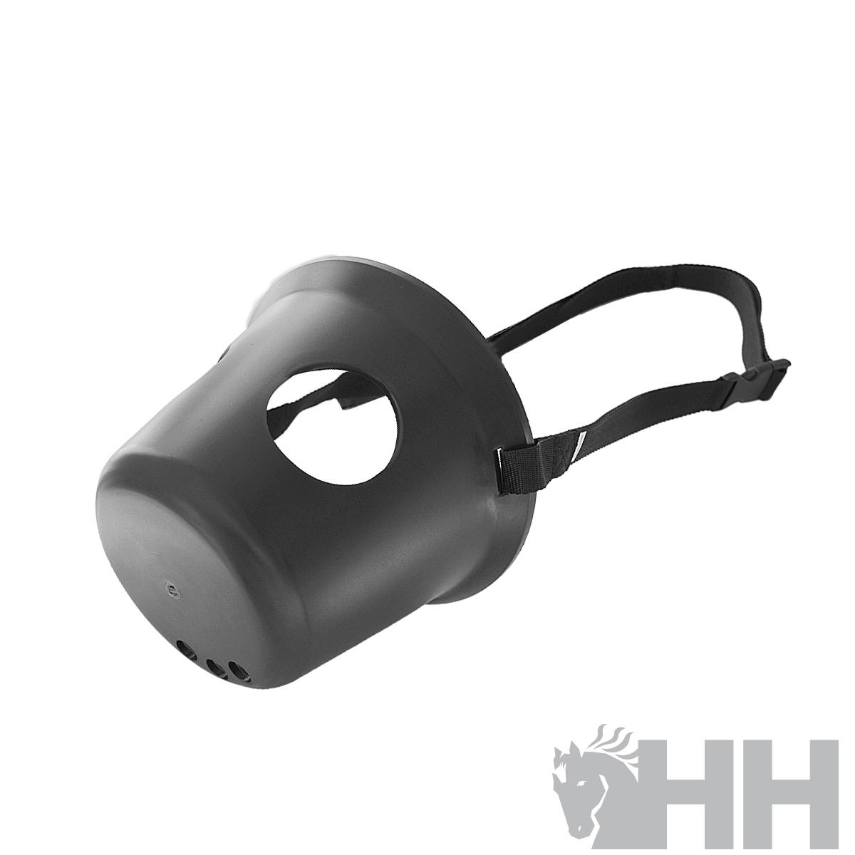 Máscara facial preta rígida com abertura circular para boca e alça elástica ajustável