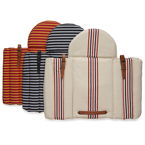 Três sacos de tecido com riscas e fechos de fivela de couro