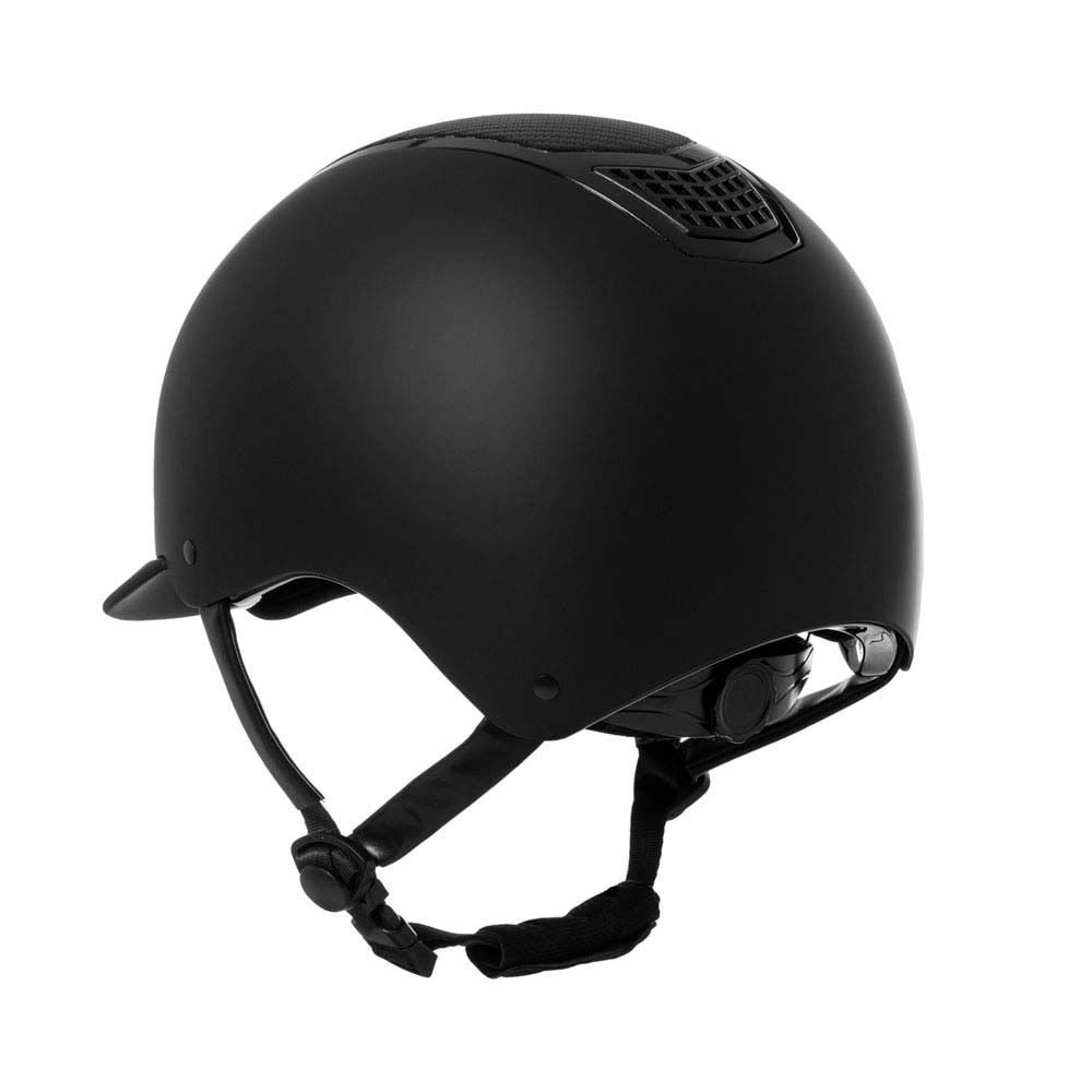Capacete preto mate com ventilação superior e tira ajustável