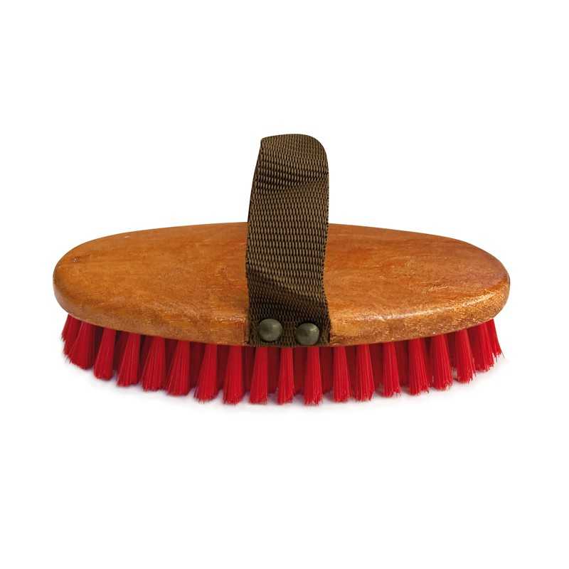 Escova oval de madeira com cerdas vermelhas e pega de tecido