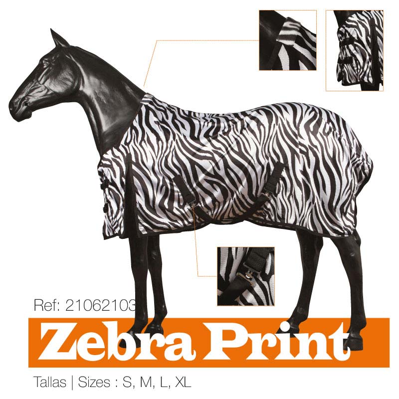 Capa para cavalo padrão zebra preto e branco em manequim preto