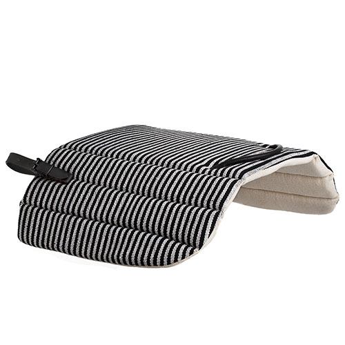 Sela para cavalo riscas preto e branco com interior bege acolchoado