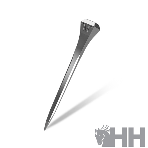 Taco de golfe metálico prateado sobre fundo branco com logotipo HH