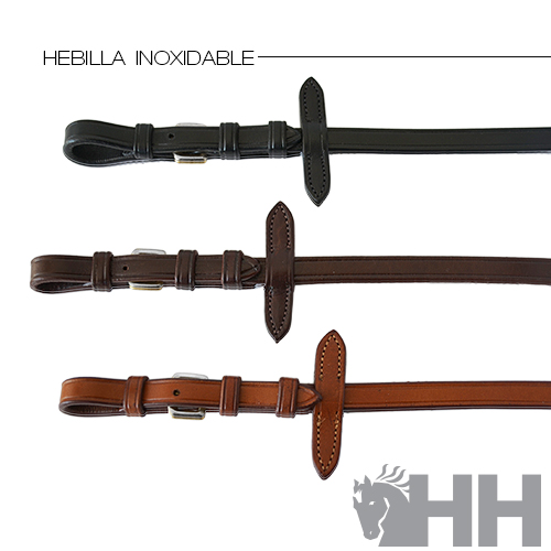 Três rédeas de couro para cavalo em preto, castanho escuro e castanho claro com fivelas metálicas