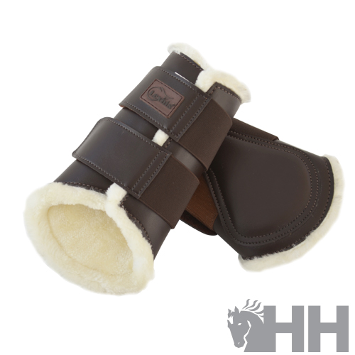 Roupas protetoras castanhas para cavalos com forro branco e etiqueta Equisafe