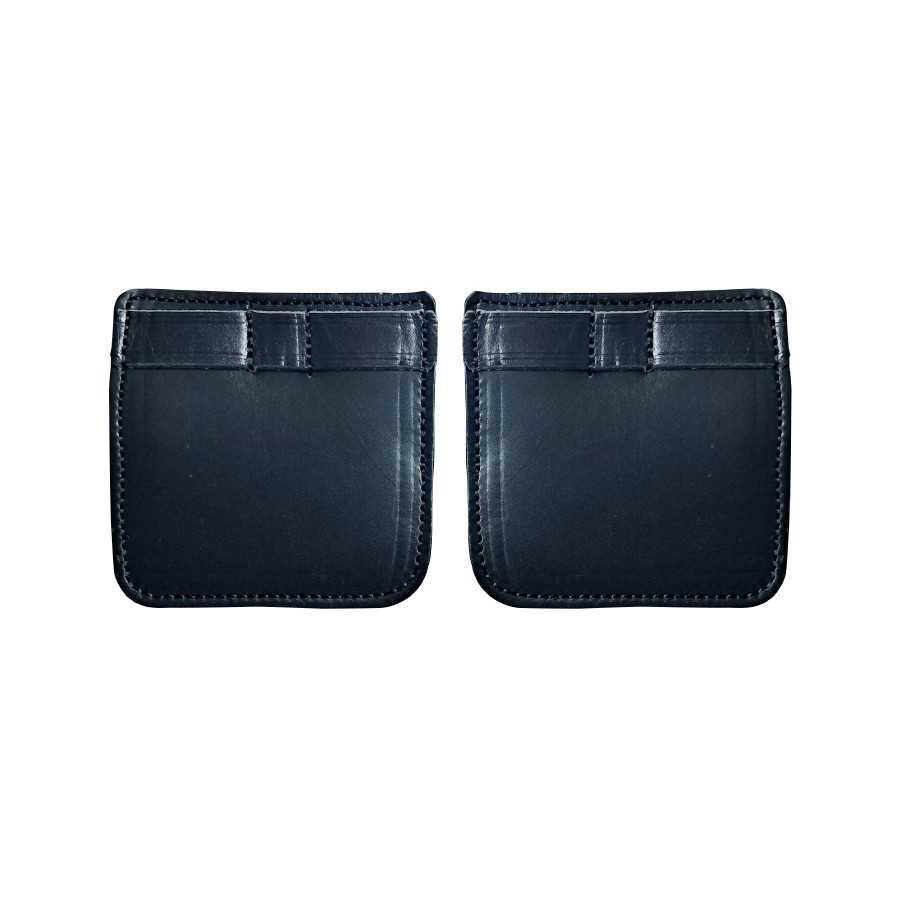 Par de bolsos quadrados de couro preto