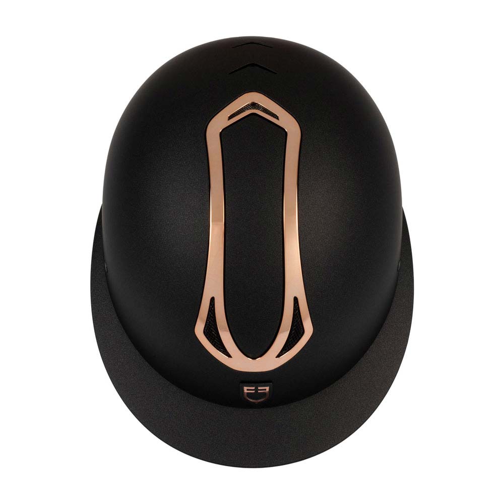 Capacete de equitação preto com detalhes metálicos dourados