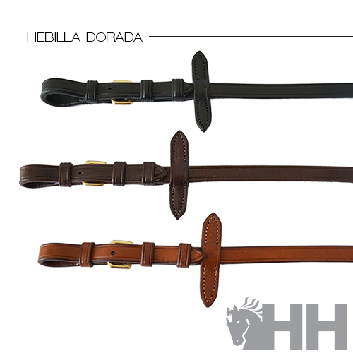 Três cintos de couro em preto, castanho escuro e castanho claro com fivelas douradas.