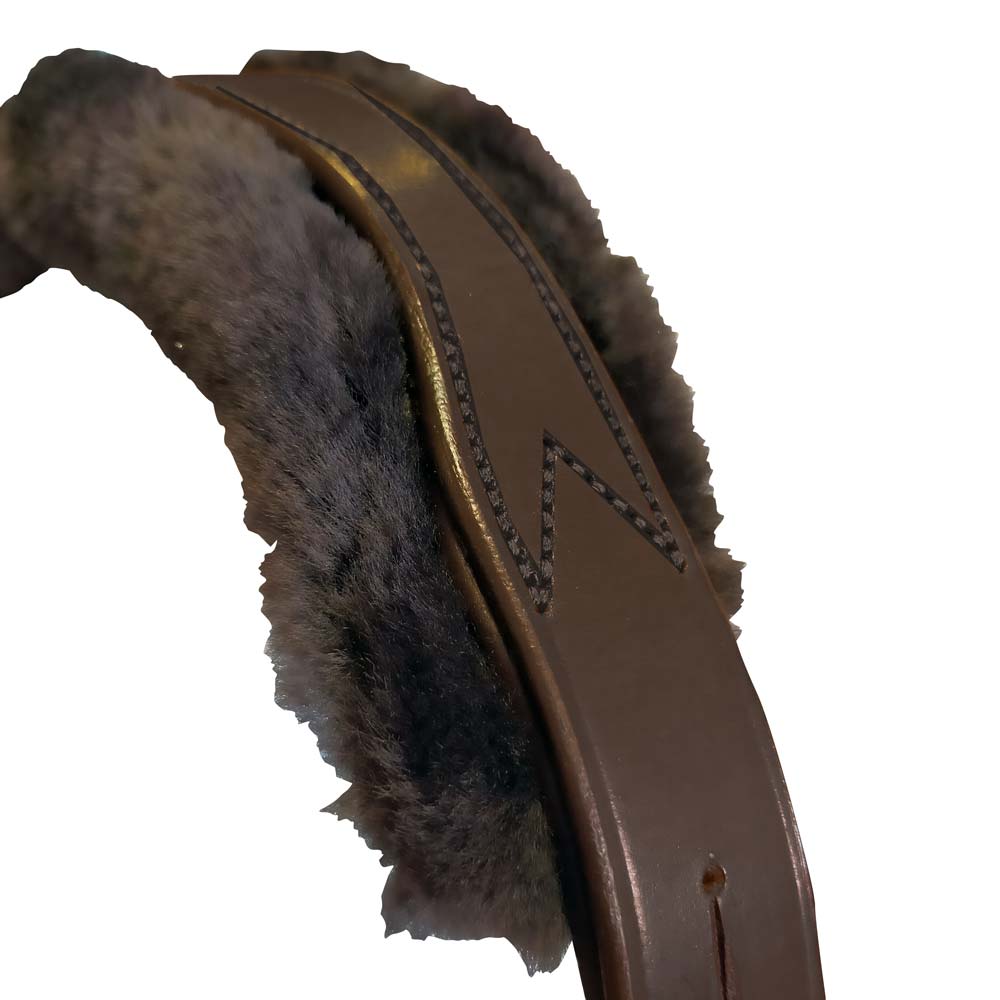 Correia de couro castanha com forro peludo castanho escuro e costura zigzag