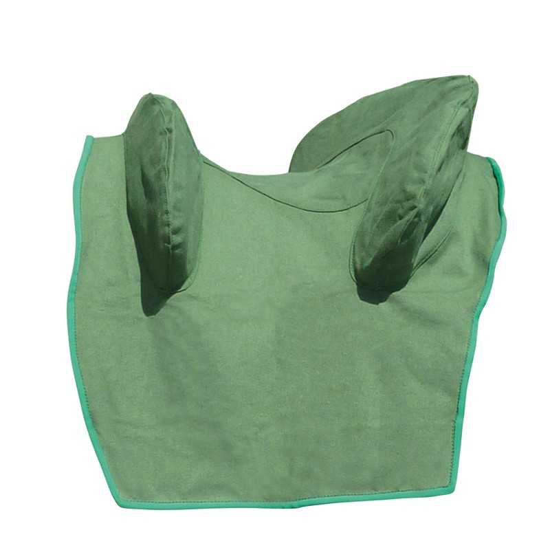 Tela verde com costura verde água e duas estruturas acolchoadas levantadas