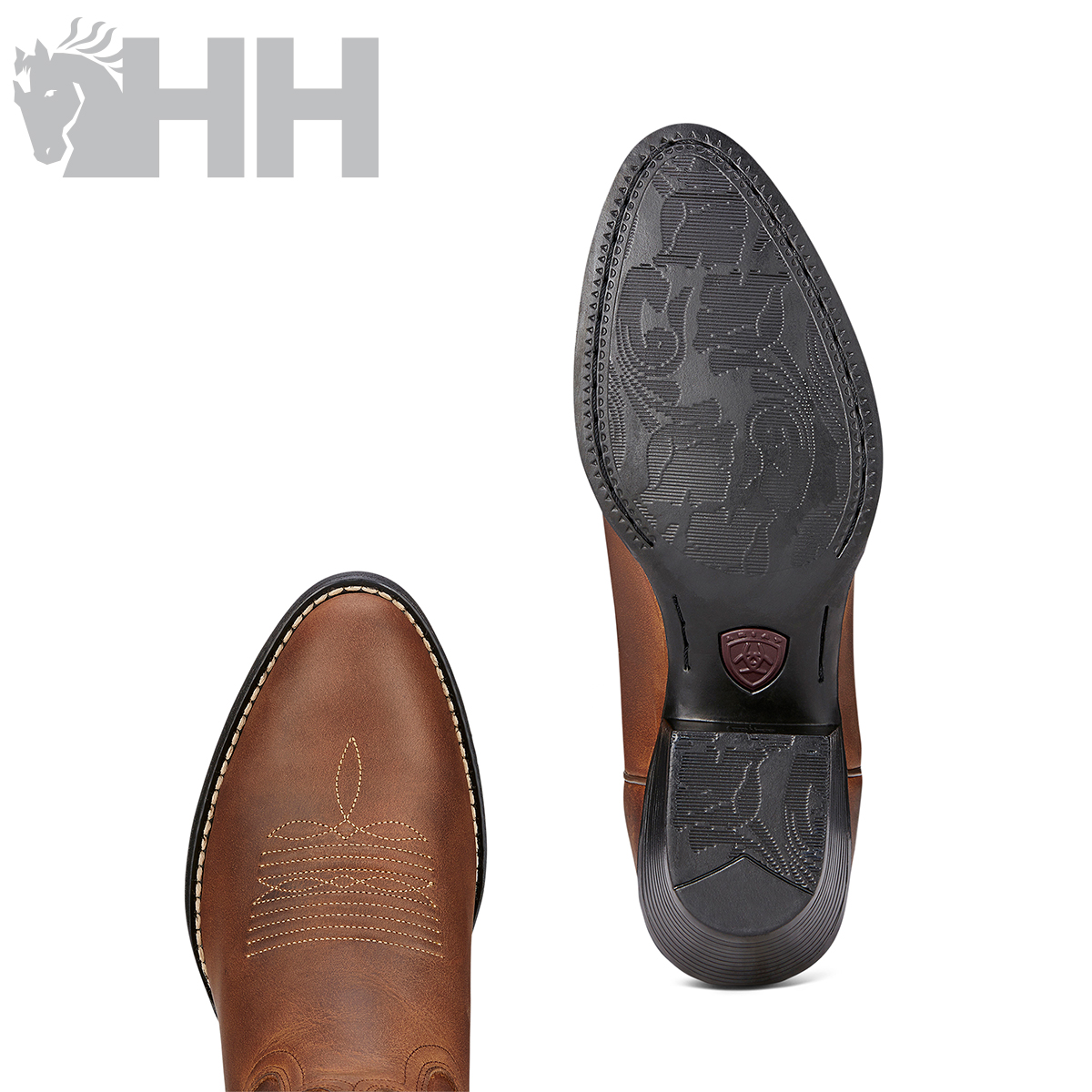 Botas castanho claro em couro com sola preta detalhada