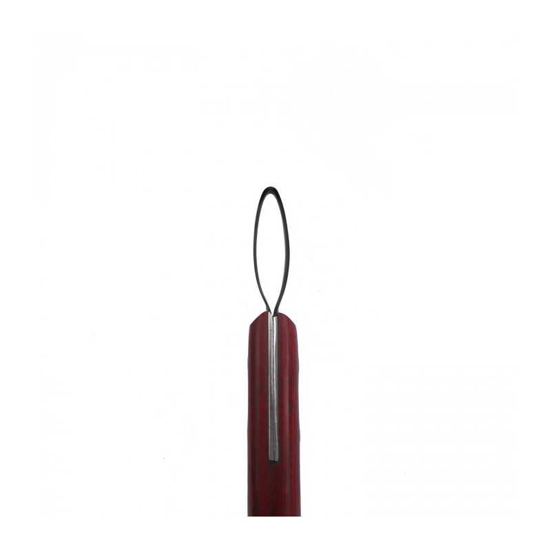 Palito de madeira castanho escuro com ponta metálica laço oval preto
