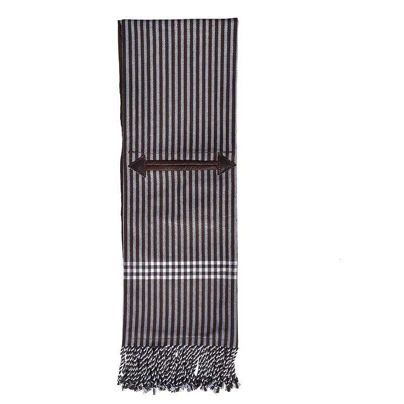 Cachecol riscado com franjas e bolso decorativo