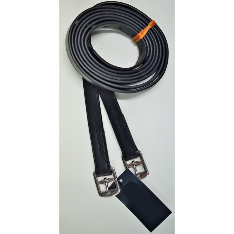 Correia preta de couro sintético com fivelas metálicas