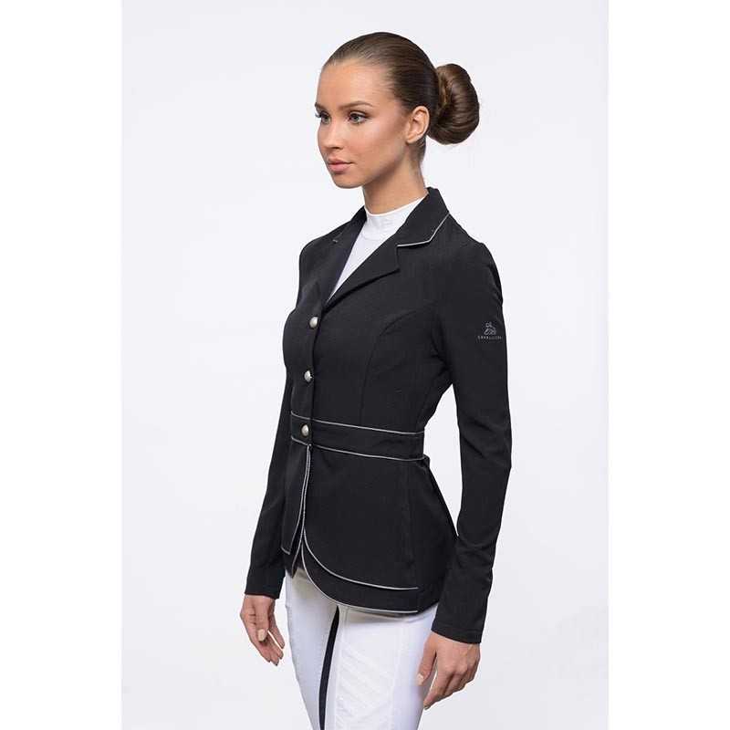 Casaco feminino preto de competição de equitação com costuras brancas
