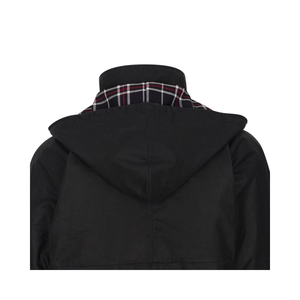 Casaco preto com capuz e interior xadrez no colar