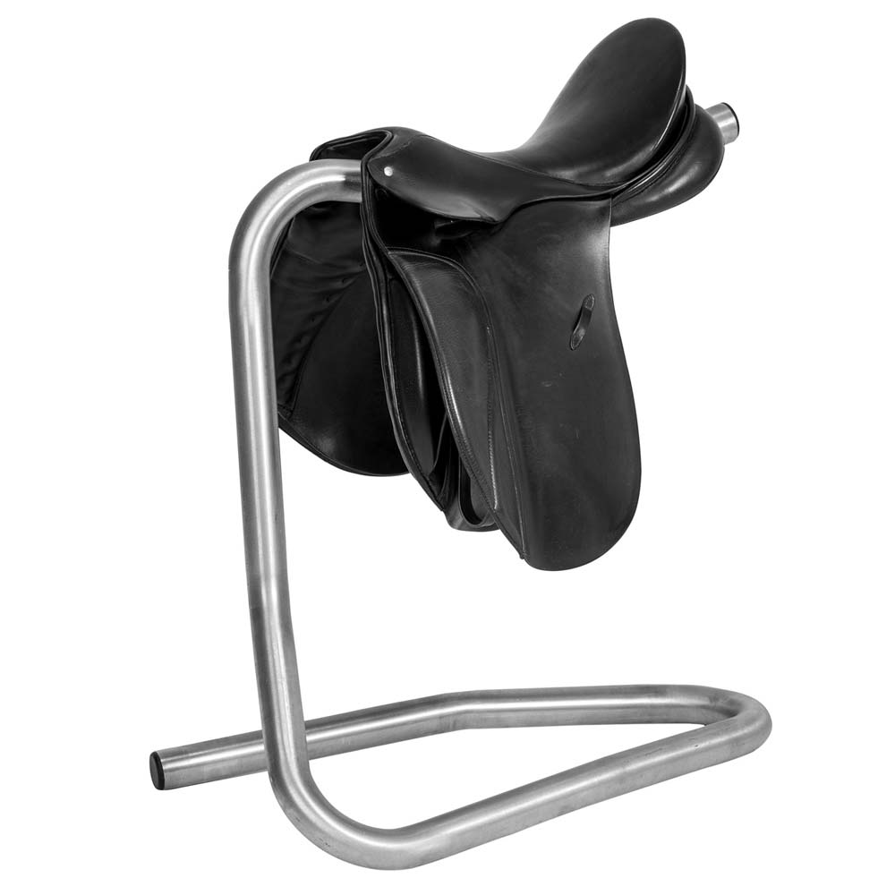 Banco com assento em forma de sela de cavalo preto em couro numa estrutura metálica tubular prateada.