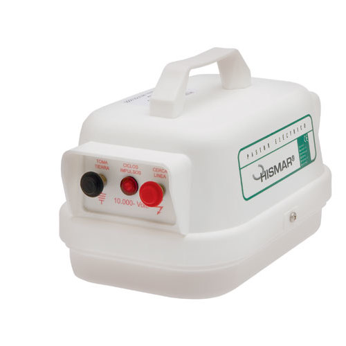 Dispositivo elétrico branco com entradas vermelha e preta e logotipo HISMAR.