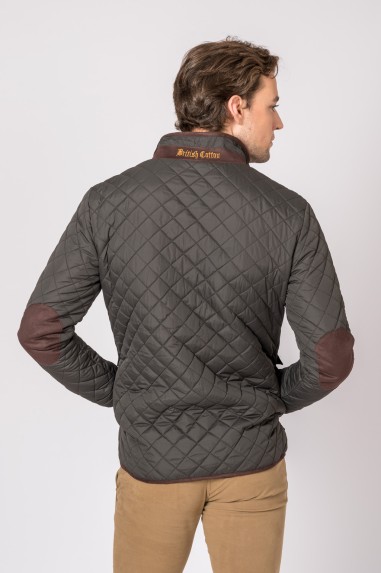 Casaco acolchoado cinzento com detalhes castanhos e texto 'British Cotton' na gola