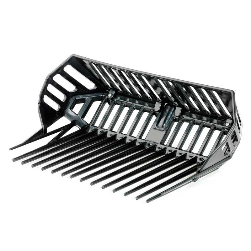 Recogedor metálico preto com dentes longos e aberturas laterais.