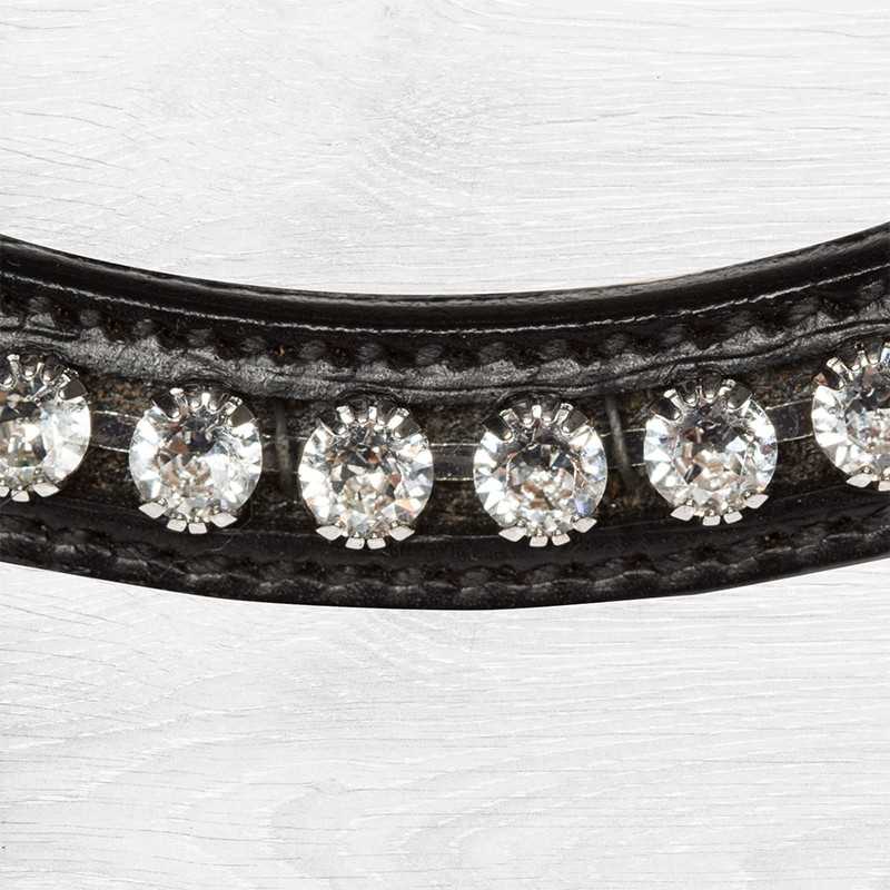 Tira de couro preta com pedras brilhantes redondas alinhadas