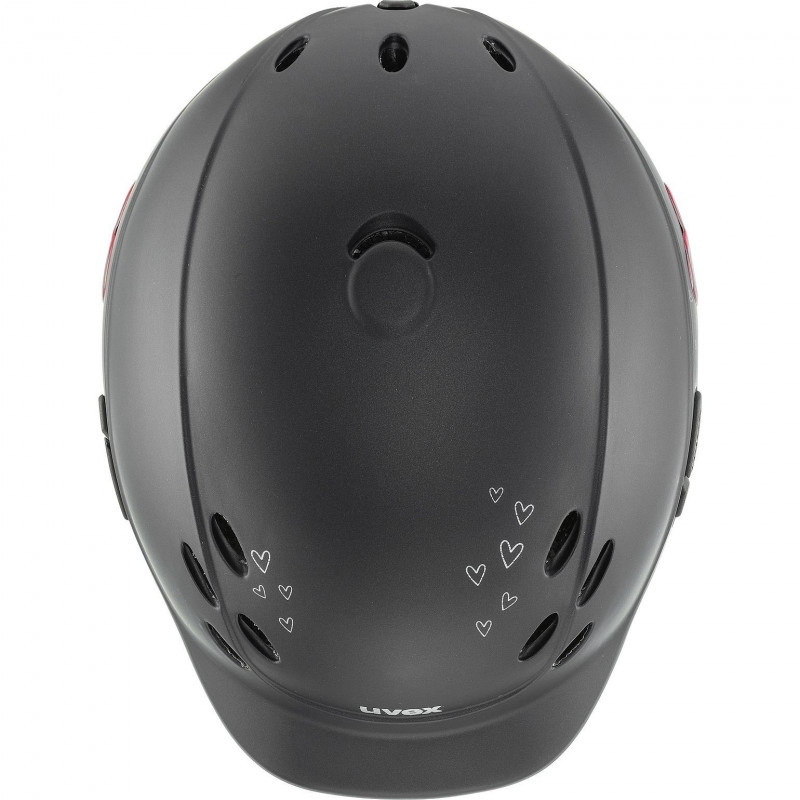 Capacete preto com desenhos de corações brancos e ventilação