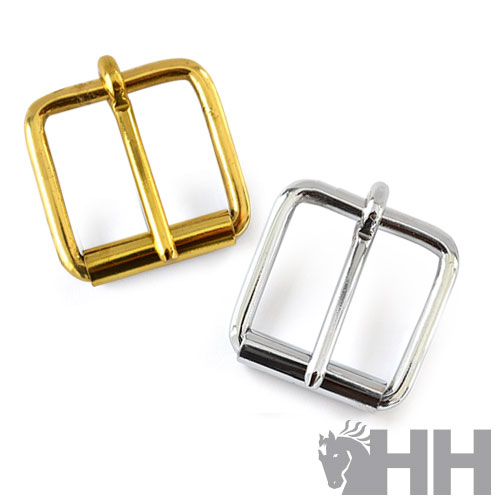 Dois fivelas metálicas quadradas dourada e prateada sobre fundo branco com logótipo HH