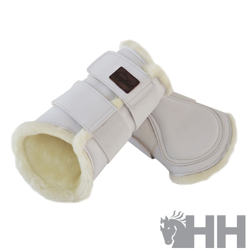 Botas de proteção para equitação em couro branco com interior em pelo natural e tiras velcro.