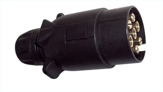 Conector elétrico preto com sete contactos metálicos