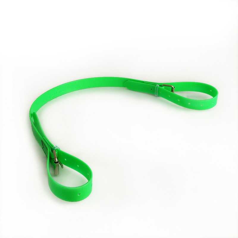 Cinta de plástico verde fluorescente com fivelas metálicas