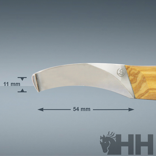 Faca com lâmina curva e cabo em madeira clara, medidas indicadas, fundo cinza, logotipo HH com cabeça de cavalo.