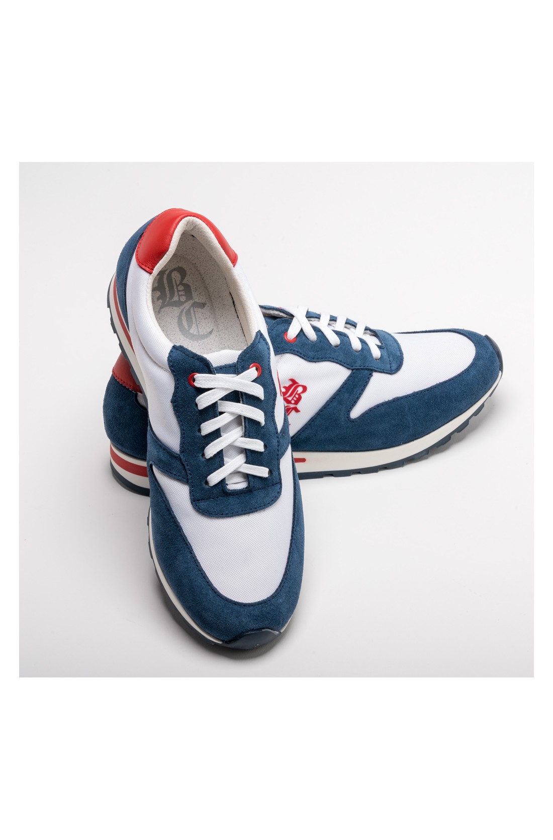 Sapatilhas desportivas azul, branco e vermelho com logótipo BC