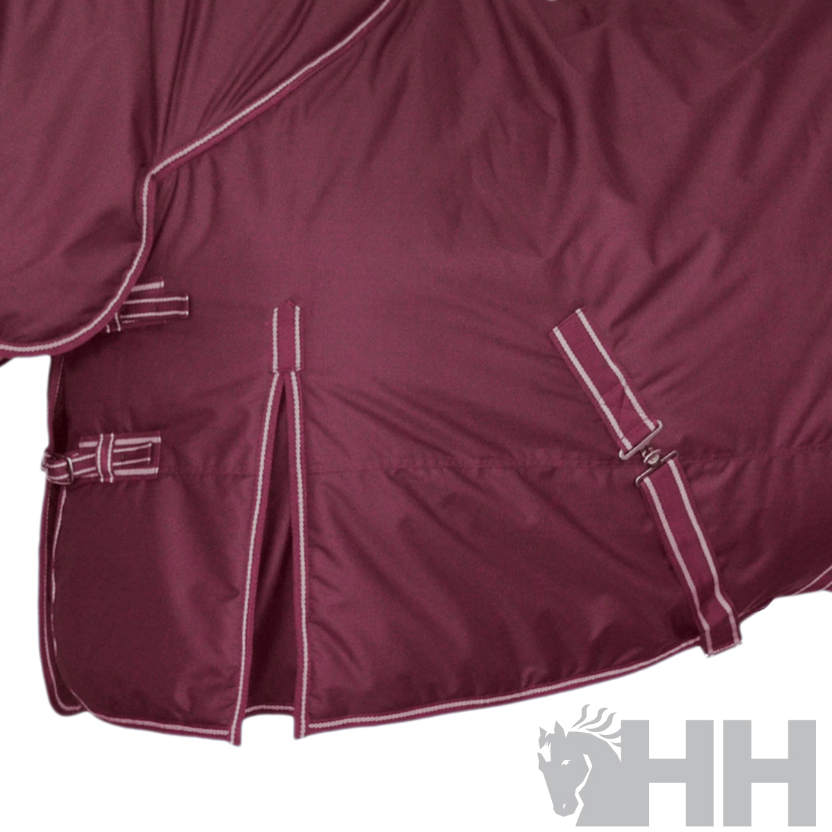 Cobertor para cavalo vinho com detalhes brancos e fivelas ajustáveis