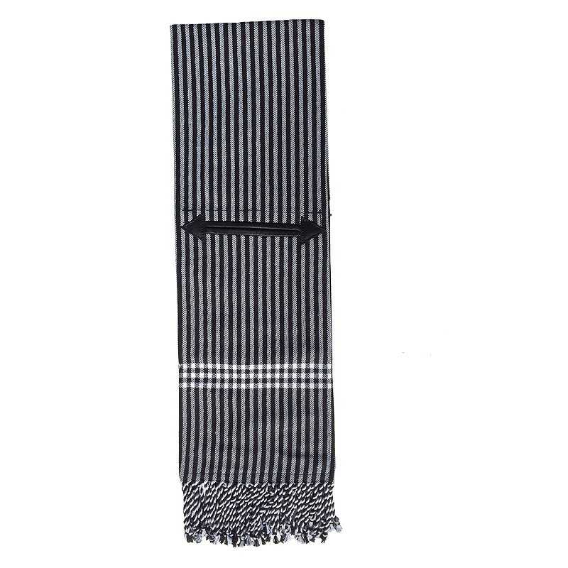 Cachecol listrado preto e branco com franjas e bolso com fecho