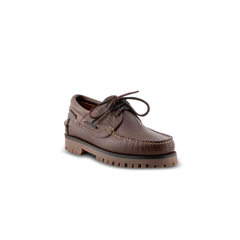 Sapato masculino castanho em couro estilo mocassim com sola grossa