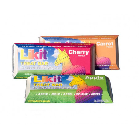 Três barras de tratamento Likit Treat Bar com sabores Cherry, Carrot e Apple em embalagens coloridas