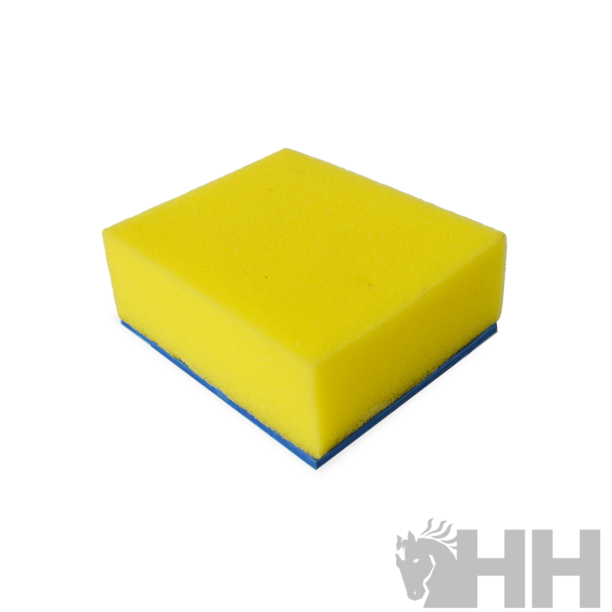 Esponja de limpeza amarelo e azul com textura macia e abrasiva sobre fundo branco