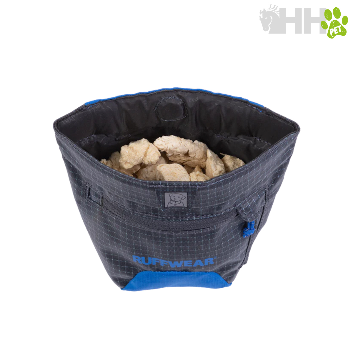 Saco para petiscos de treino para cães cinza e azul com petiscos visíveis