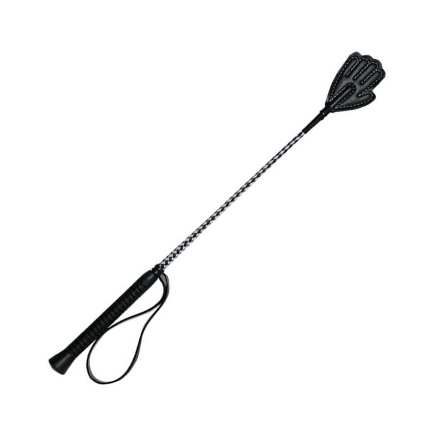 Chicote preto com cabo trançado preto e branco e ponta em formato de mão