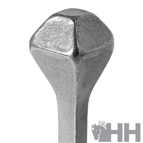 Prego metálico com cabeça facetada prateada