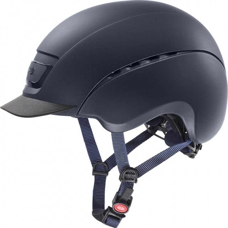 Capacete preto com viseira e tiras de fixação azuis