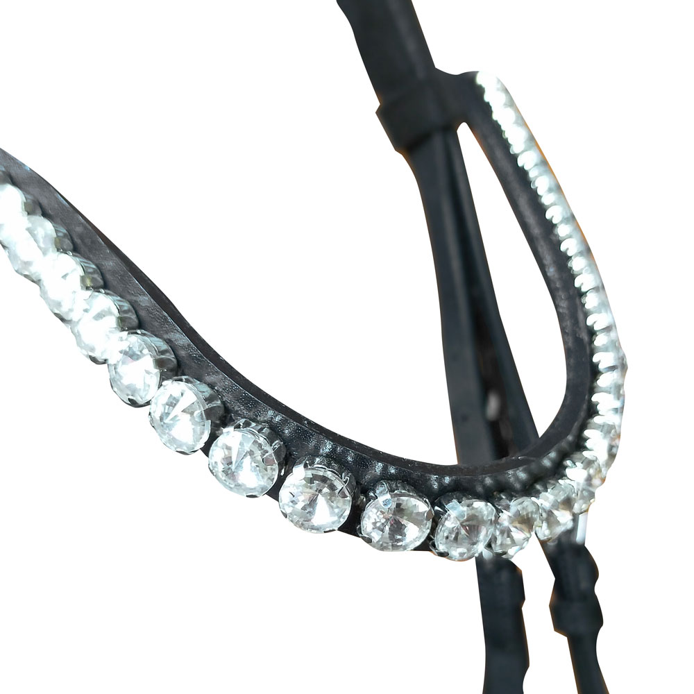 Rédea de cavalo preta com pedras brilhantes transparentes no couro