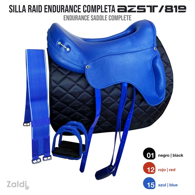 Sela de equitação azul completa com manta preta acolchoada e acessórios na mesma cor azul.