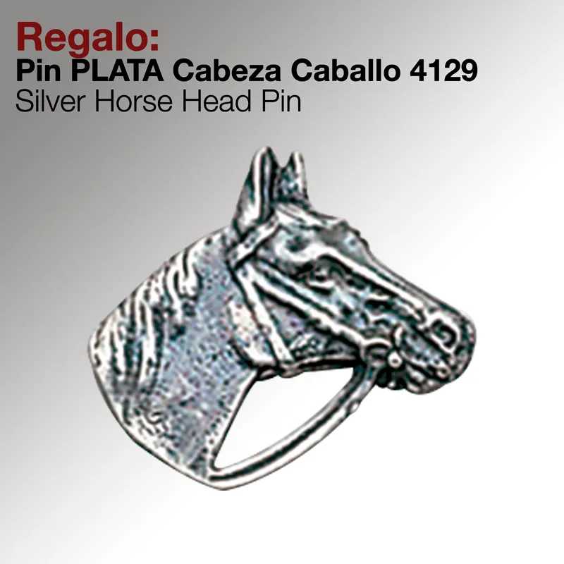 Pin prateado em forma de cabeça de cavalo com texto promocional em fundo branco